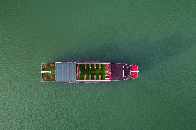 Bai Tu Long Luxury Day Cruise - Fishing Village, Kayak - Guides, crew, and the small-group setup