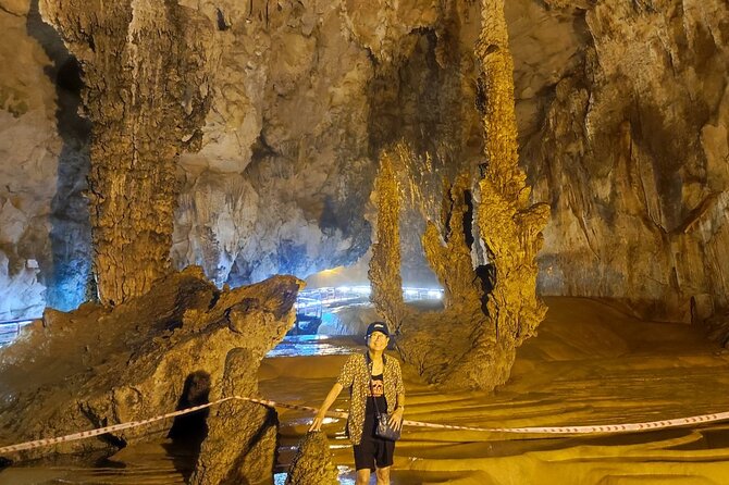 Ban Gioc Waterfall 1,2,3 days - Daily tour/Open tour/Private tour - Truc Lam Pagoda above the border country