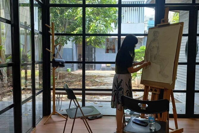 Beginner Painting & Drawing Class in Hanoi – Art Tutor Hanoi - What happens during the two-hour class