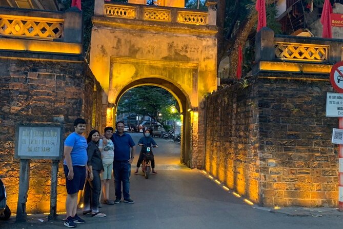 Best Hanoi Food Tour 7 Different Food Tasting Visit Train Street - What the $5 price really gives you