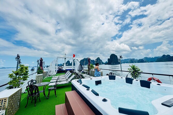 Best Value Ha Long bay 1 day - Lunch, kayak, swimming, transfer - Sung Sot Cave and its large interior chambers