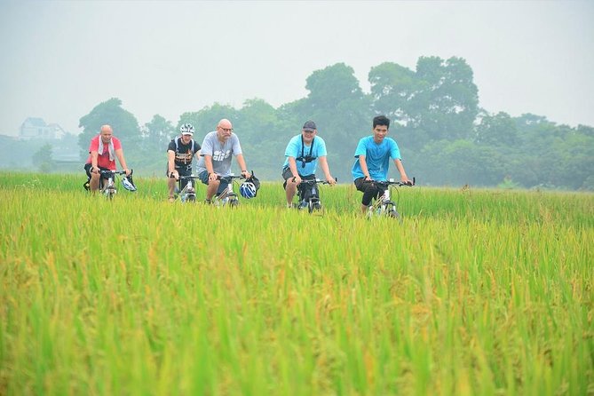 Bicycle Tours Hanoi: Full Day Bicycle Tour Hanoi Countryside - Eating traditional food in a local family home