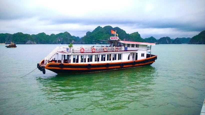 CAT BA :2D1N Lan Ha bay-Ha Long bay with Plankton Excursion - Who should book this two-day bay trip?