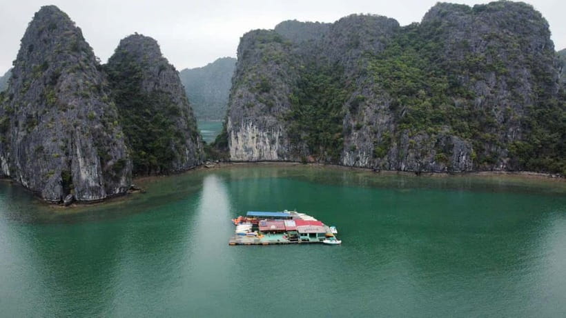 CAT BA :2D1N Lan Ha bay-Ha Long bay with Plankton Excursion - Day one: from Cat Ba Town to the hidden lagoons