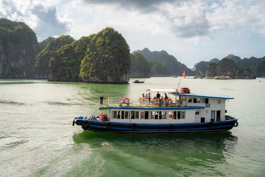 Cat Ba/Ha Noi: Lan Ha and Monkey Island Full Day Boat Trip - The early transfer from Hanoi or Cat Ba