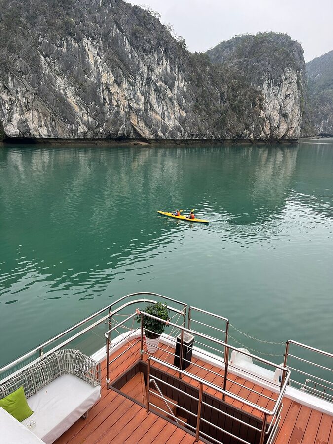 Cat Ba Island: Full-day Tour Lan Ha Bay with Luxury Cruise - Water slide, swimming, and the four-season jacuzzi