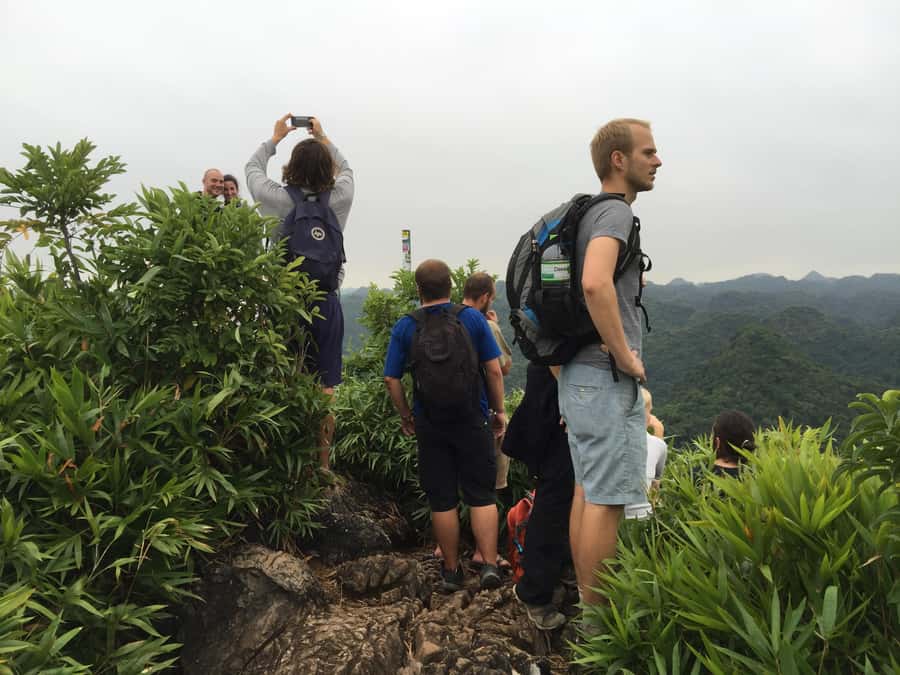 Cat Ba: Lan Ha Bay Halfday Cruise with Kayaking - Lan Ha Bay and the limestone islands