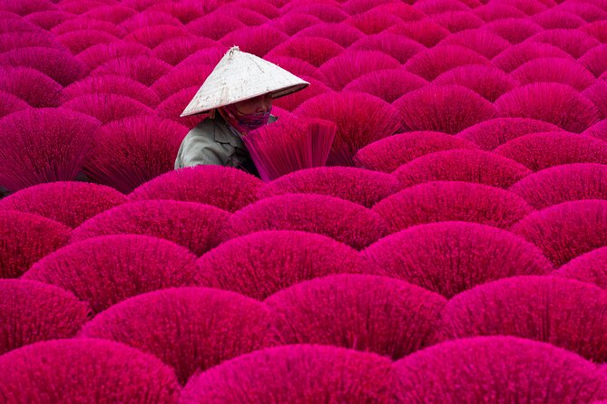 Colors of Incense village Quang Phu Cau - What the early timing means for your photographs