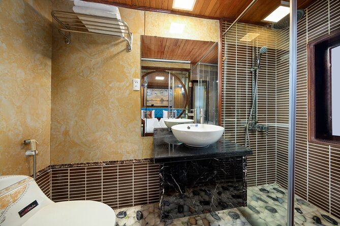 CozyBay Boutique 2D1N Kayak, Swiming ,Titop, Cave, Expressway way - Sunset cooking class and four included meals