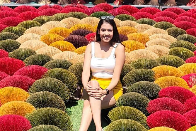 Craft Village Tour (Quang Phu Cau, Bat Trang, Chuong Conical,...) - Quang Phu Cau and the color of incense