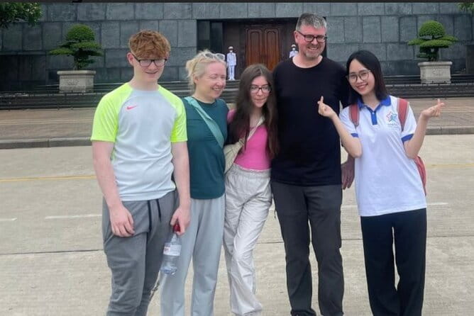 Cultural Exchange with Student Guides - Street food chosen with students in mind