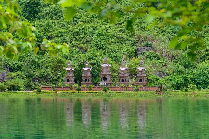 Day tours from Hanoi city (PRIVATE TOUR) - From Hanoi streets to Ninh Binh rice fields