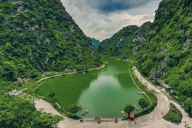 Day Trip from Hanoi to Ninh Binh Hoa Lu, Trang An, and Mua Cave - The practical rhythm of the day