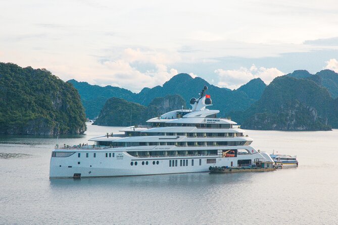 Discover Ha Long Bay in 2 Days and 1 Night Cruise Experience - One night among the limestone islands