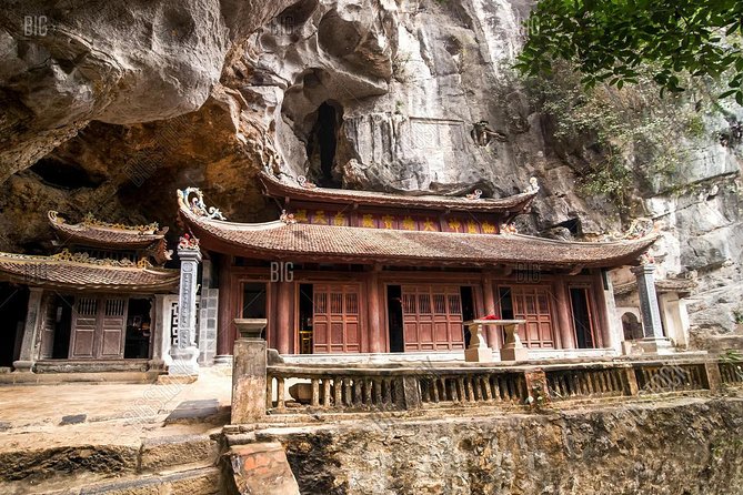 Discover Trang An Natural World Heritage, Bich Dong Pagoda, Cycling Day Tour - The 7:15 Hanoi pickup and ride to Ninh Binh