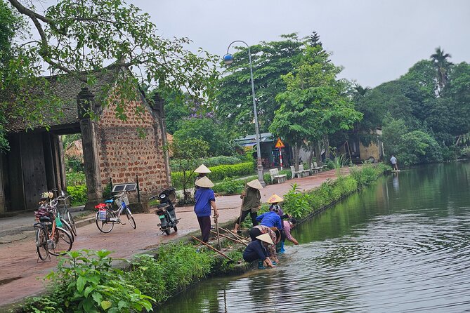 Duong Lam Village & Ba Vi National Park Jeep Tour From Hanoi - Walking through Duong Lam Ancient Village