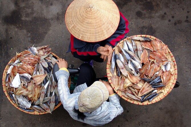 Eat Like a Local: Hanoi Street Food Adventure - Banh mi and the Old Quarter’s narrow lanes