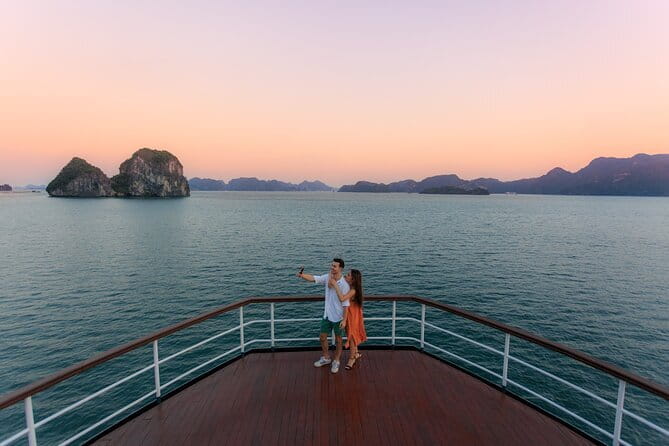 Emeraude Cruise 2 days 1 night Ha Long Bay Tour - Why one night on Ha Long Bay matters