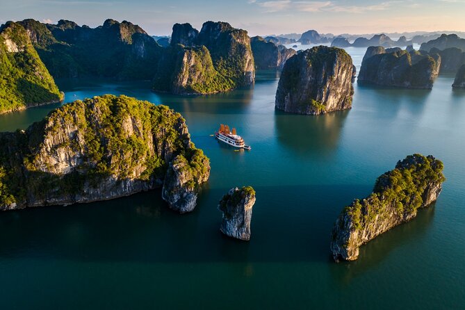 Emperor Cruises Experience 2 Days 1 Night in Halong Bay. - Lunch and the First Views of Ha Long Bay