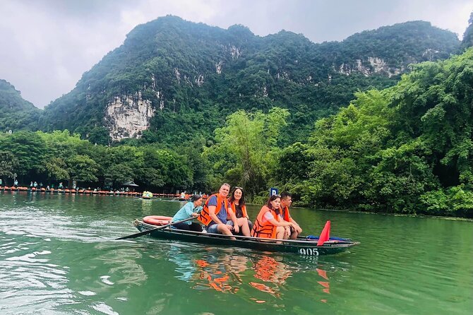 Exploring Bai Dinh Pagoda -Trang An -Mua Cave with Buffet Lunch 1 Day From Hanoi - Leaving Hanoi and heading toward Ninh Binh