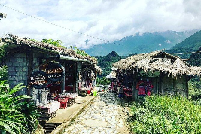 Fansipan Peak And Cat Cat Village In 2D1N From Hanoi - Guide support and group size