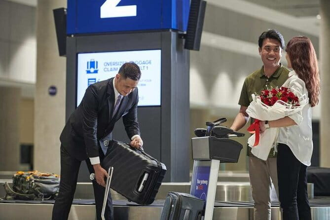 Fast Track Airport Service in Vietnam: Bypass the Lines with Ease - Immigration through the standard or VIP lane