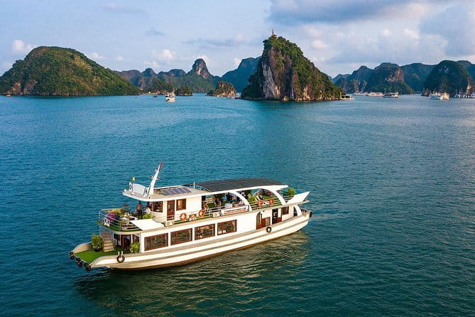 Fast Track VIP Service Noi Bai Airport (Hanoi - Vietnam) - Price, value, and the cost of waiting