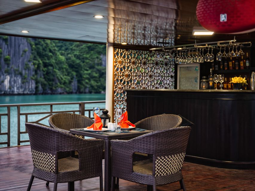 From Halong: 2 Days / 1 night with Halong - Lan Ha tour - Key points at a glance