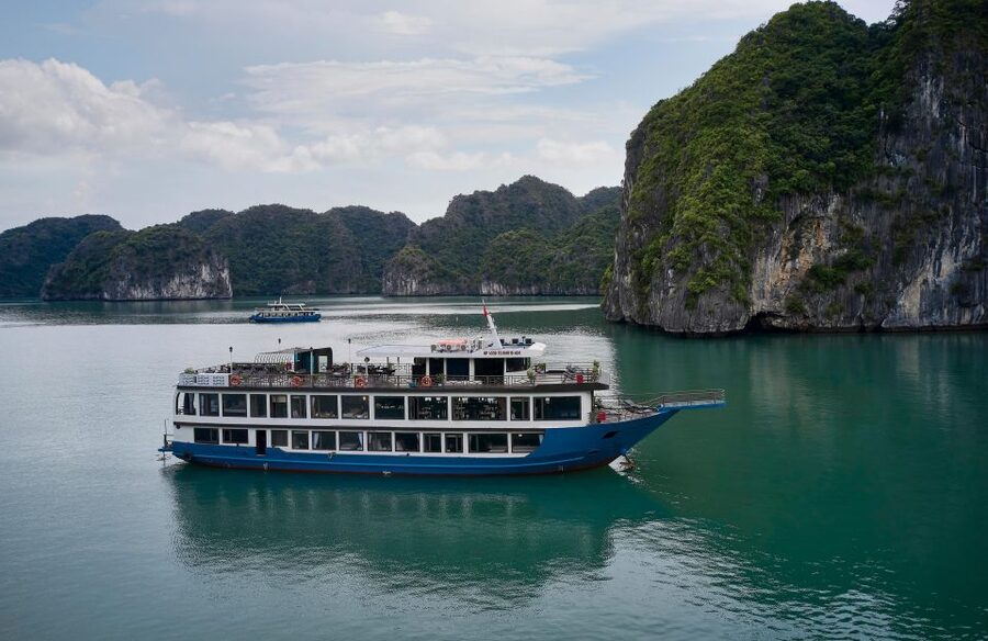From Halong: 2 Days / 1 night with Halong - Lan Ha tour - Why two days works well in Ha Long and Lan Ha Bay