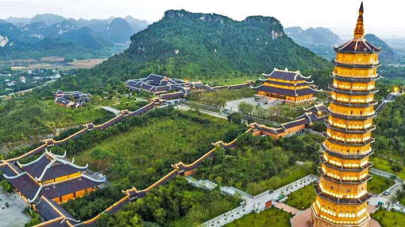 From Hanoi: 1-Day Ninh Binh Highlights Tour with Lunch - A 20-dish Vietnamese buffet at midday