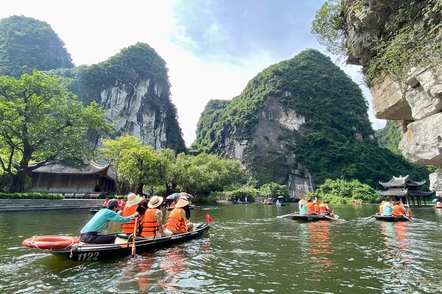 From Hanoi: 1-Day Private Car to Incense Village & Ninh Binh - From Hanoi’s streets to Quang Phu Cau’s incense fields