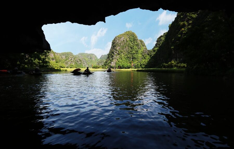 From Hanoi: 2-Day Ninh Binh Tour with Accommodation & Meals - Mua Cave and the view from Ngoa Long Mountain