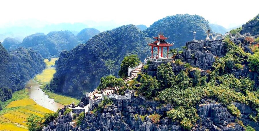 From Hanoi: 2-Day Ninh Binh Tour with Ha Long Bay Cruise - A buffet lunch with regional goat dishes