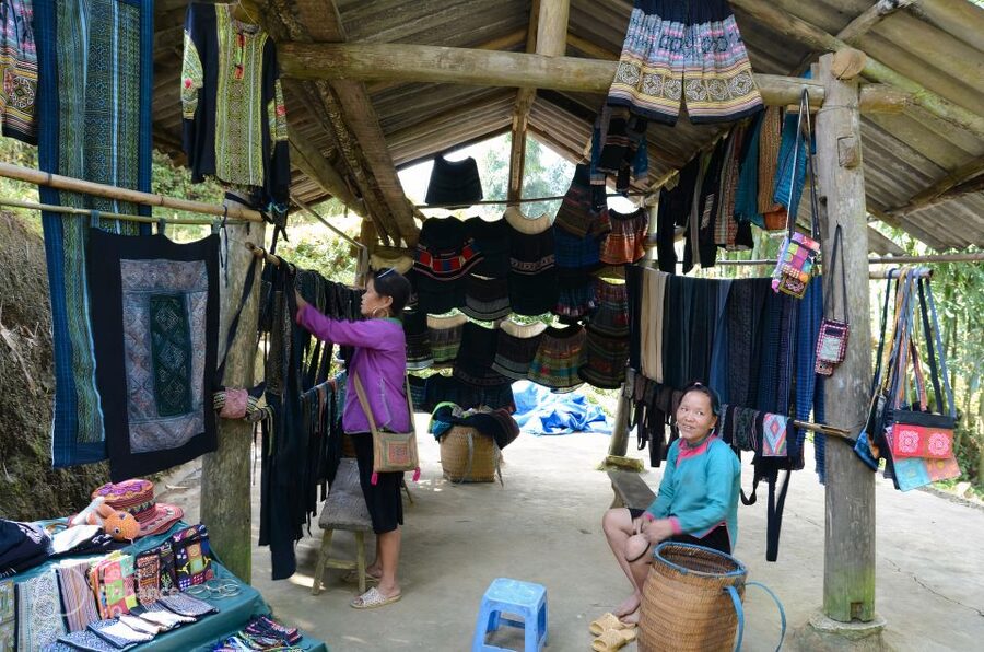 From Hanoi: 2-Day Sapa-Fansipan Peak & Trek & Ha Giang Bus - What the package includes and what it does not