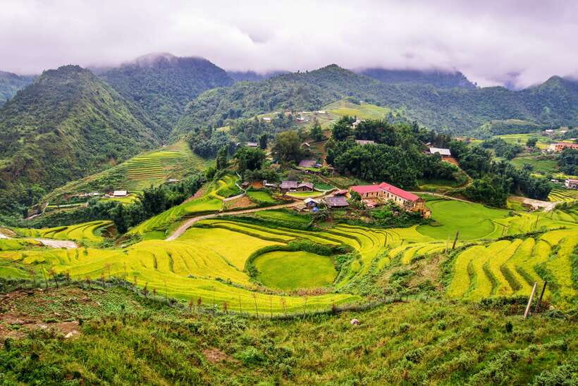 From Hanoi: 2-Day Sapa Trek Tour - Luxury Limousine Transfer - Cat Cat village and the waterfall walk
