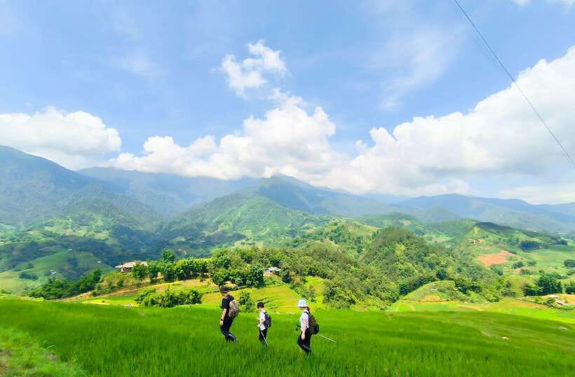 From Hanoi: 2-Day Sapa Trek Tour - Luxury Limousine Transfer - What the $189 price really covers