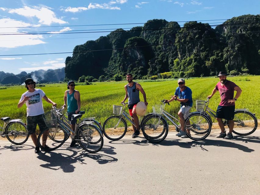 From Hanoi: 3 Day Halong Bay 5 Star Cruise - Ninh Binh Tour - The climb at Mua Cave