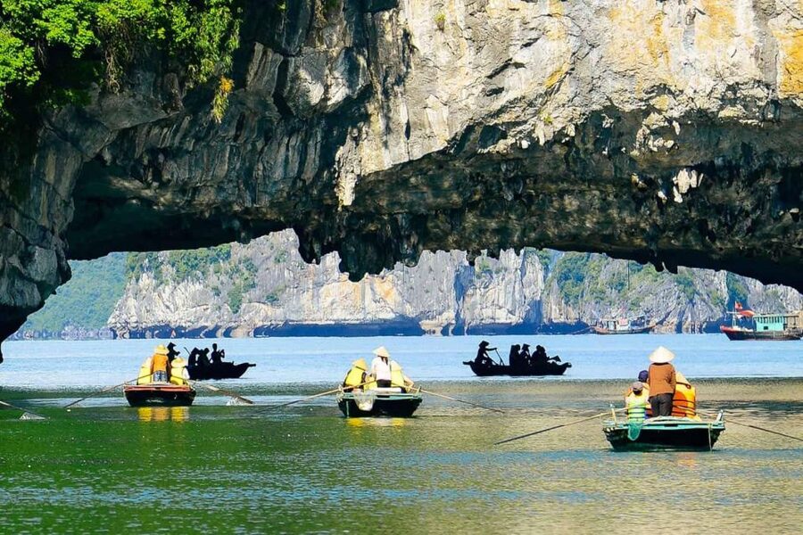 From Hanoi: 3-Day Luxury Tour Ninh Binh & Ha Long Bay Cruise - The 500 steps at Mua Cave