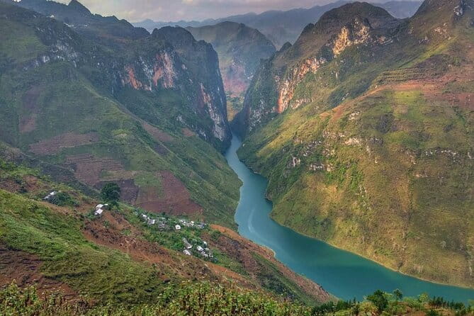From Hanoi: 3-Day Motorbike Ha Giang Loop with Easy Rider - Day 2: Ma Pi Leng Pass and the Nho Que River