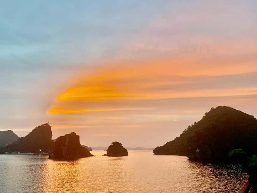 From Hanoi : 4-day Ninh Binh-Halong Bay Cruise with Balcony - Who should book this four-day trip?