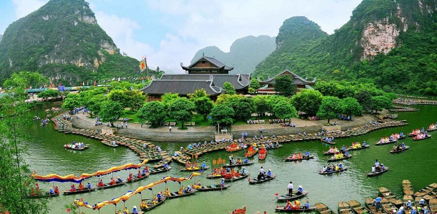 From Hanoi: Bai Dinh, Trang An, and Mua Cave Full-Day Tour - Trang An by boat, through caves and limestone cliffs