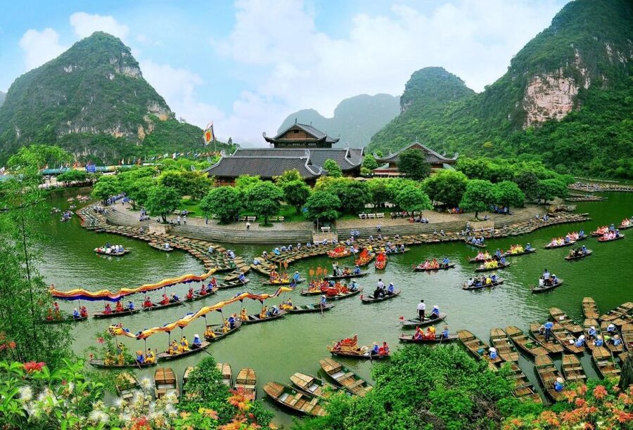 From Hanoi: Bai Dinh,Trang An and Mua Cave Trip - Who should book this day trip?