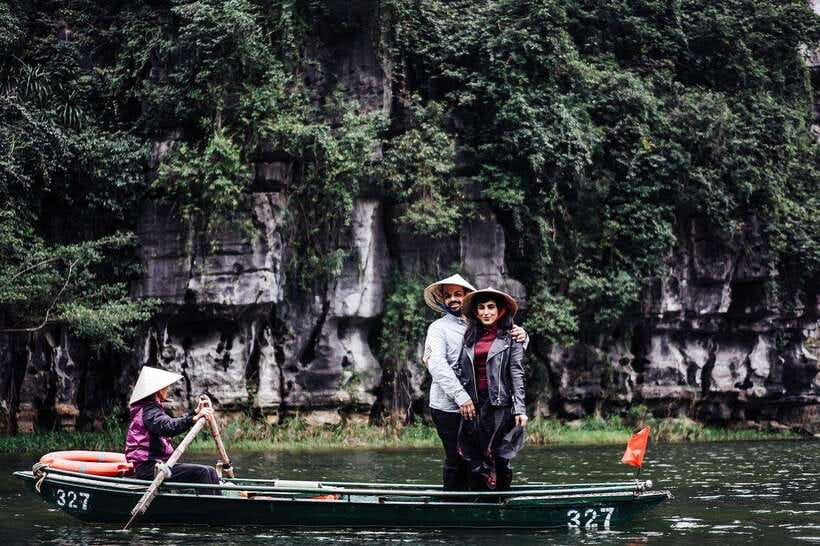 From Hanoi: Bai Dinh, Trang An Mua Cave - A Scenic Day Tour - Bai Dinh Pagoda and its giant scale