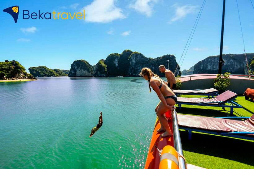 From Hanoi/Cat Ba: Lan Ha Bay Full-Day Boat Trip - Cai Beo Fishing Village and the first hour on the bay