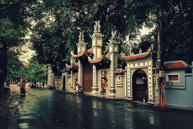 From Hanoi: Full-Day City Tour with Hoa Lo Prison |Optional Lunch - The guide makes the difference