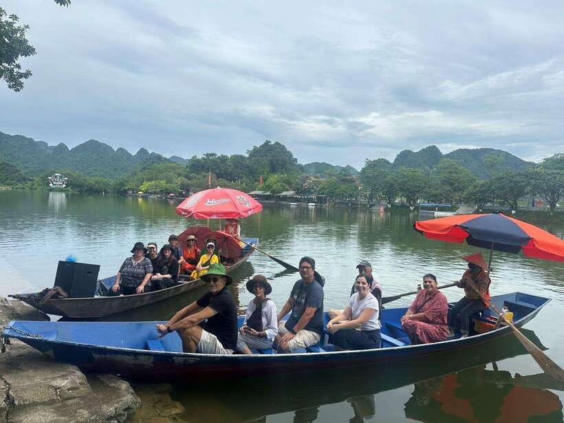 From Hanoi: Full-Day Perfume Pagoda Group Tour with Lunch - Lunch after the mountain visit