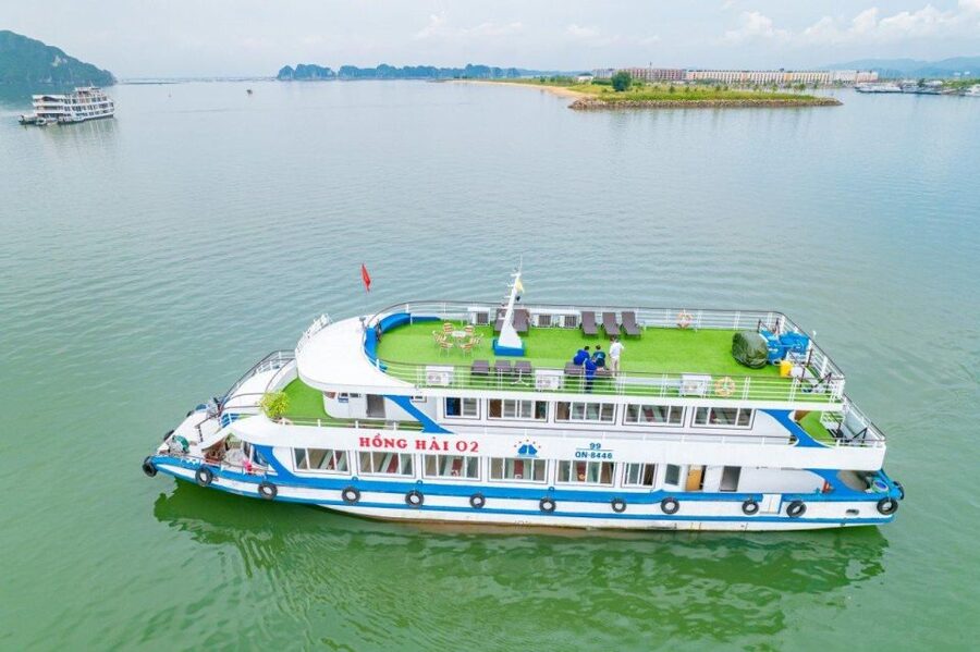 From Hanoi: Halong Bay 1 Day Trip Visit Cave, Island, Kayak - The Hanoi pickup and the long road to Tuan Chau
