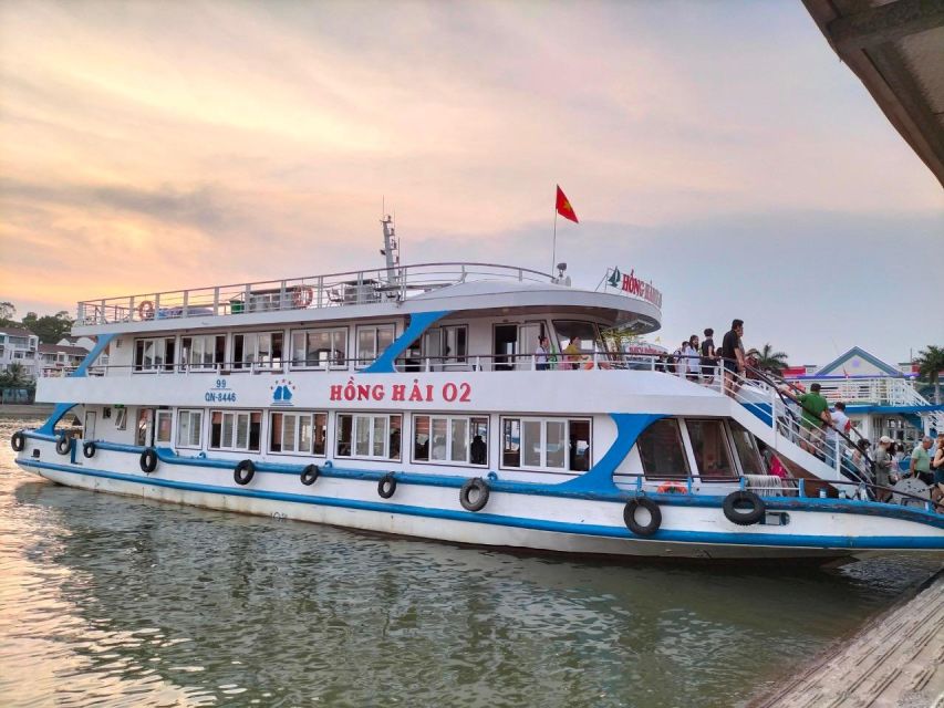 From Hanoi: Halong Bay Day Trip w/ Cave, Island & Kayak - Lunch with Vietnamese seafood onboard