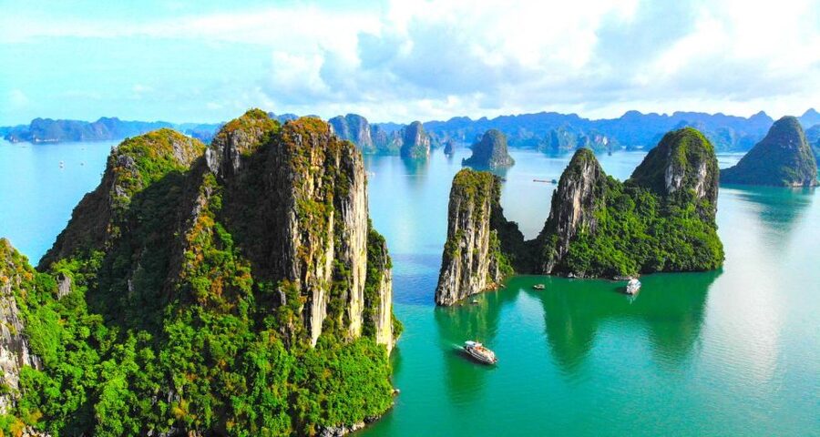 From Hanoi: Halong Bay Day Trip with Lunch and Transfers - Key points to know before booking