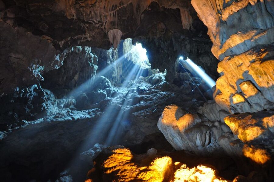 From Hanoi: Halong day trip, Route 2, 6hours, Small group - Kayaking or bamboo boating at Luon Cave